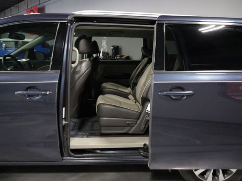 Used 2016 Kia Sedona SX FWD image 17