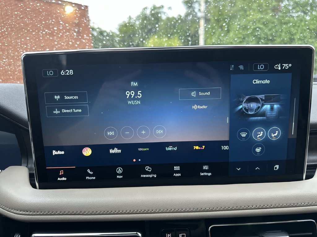 Certified 2021 Lincoln Nautilus Reserve AWD/4WD image 12