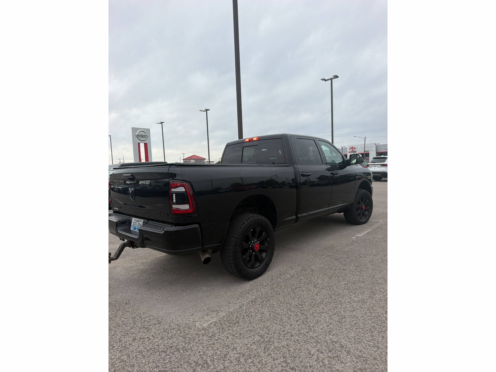 Used 2021 RAM 2500 Big Horn w/ Level 2 Equipment Group AWD/4WD image 3
