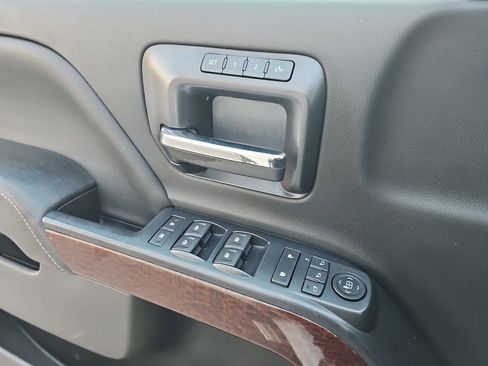 Used 2018 GMC Sierra 1500 SLT image 25