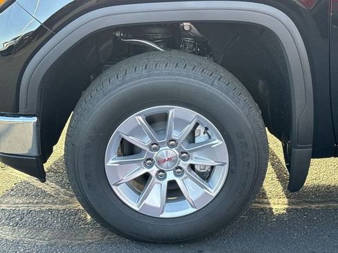 New 2026 GMC Sierra 1500 SLE image 22