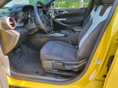 Certified 2024 Chevrolet Trax RS w/ Driver Confidence Package FWD image 29