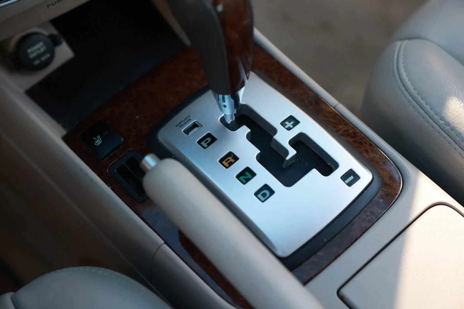 Used 2006 Hyundai Sonata LX FWD image 38