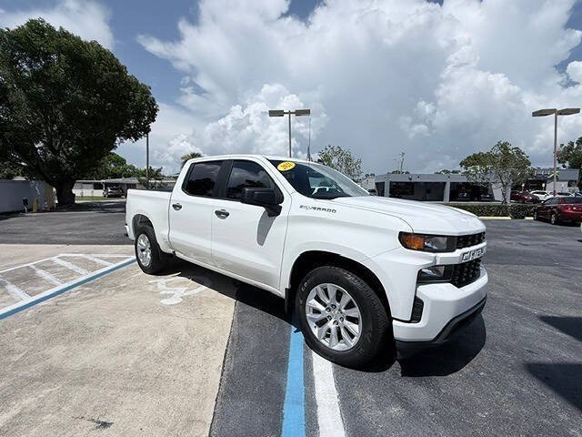 Used 2021 Chevrolet Silverado 1500 Custom w/ Safety Confidence Package RWD image 3
