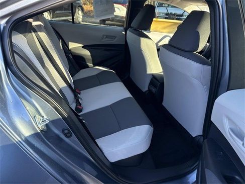 Used 2025 Toyota Corolla LE image 11