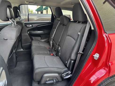 Used 2020 Dodge Journey SE w/ SE Popular Equipment Group image 12