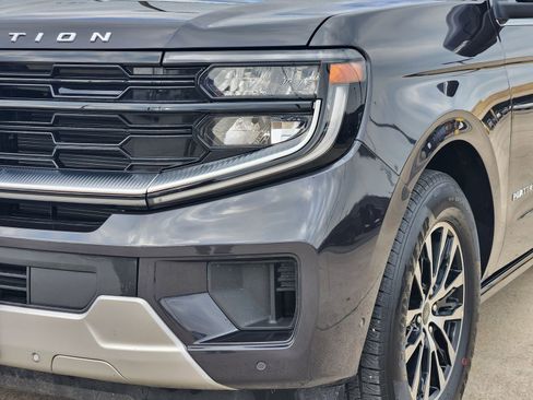 New 2025 Ford Expedition Max Platinum image 10