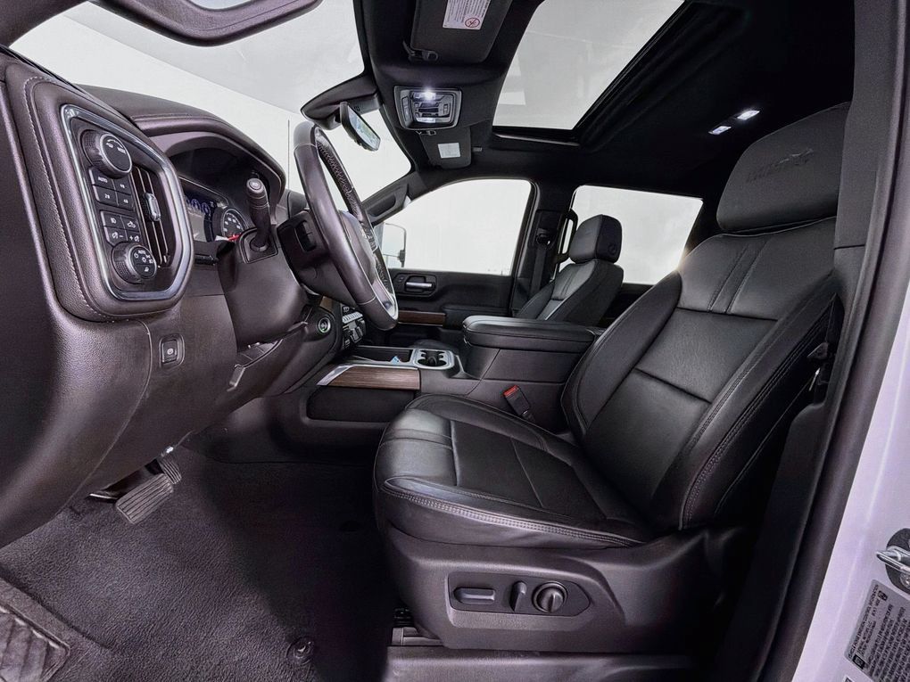 Used 2023 Chevrolet Silverado 2500 High Country w/ LPO, Dark Essentials Package AWD/4WD image 12