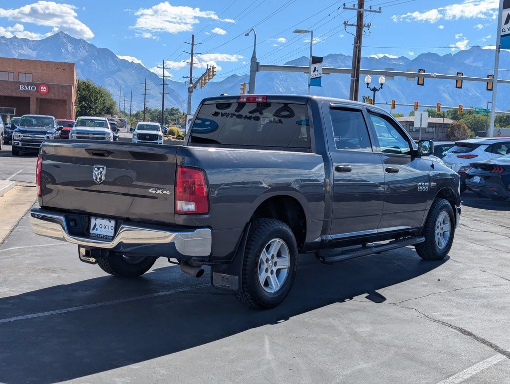 Used 2018 RAM 1500 ST w/ SXT Appearance Group AWD/4WD image 4