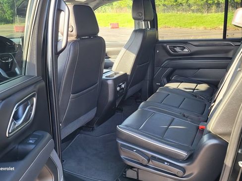 Used 2021 GMC Yukon XL SLT AWD/4WD image 26