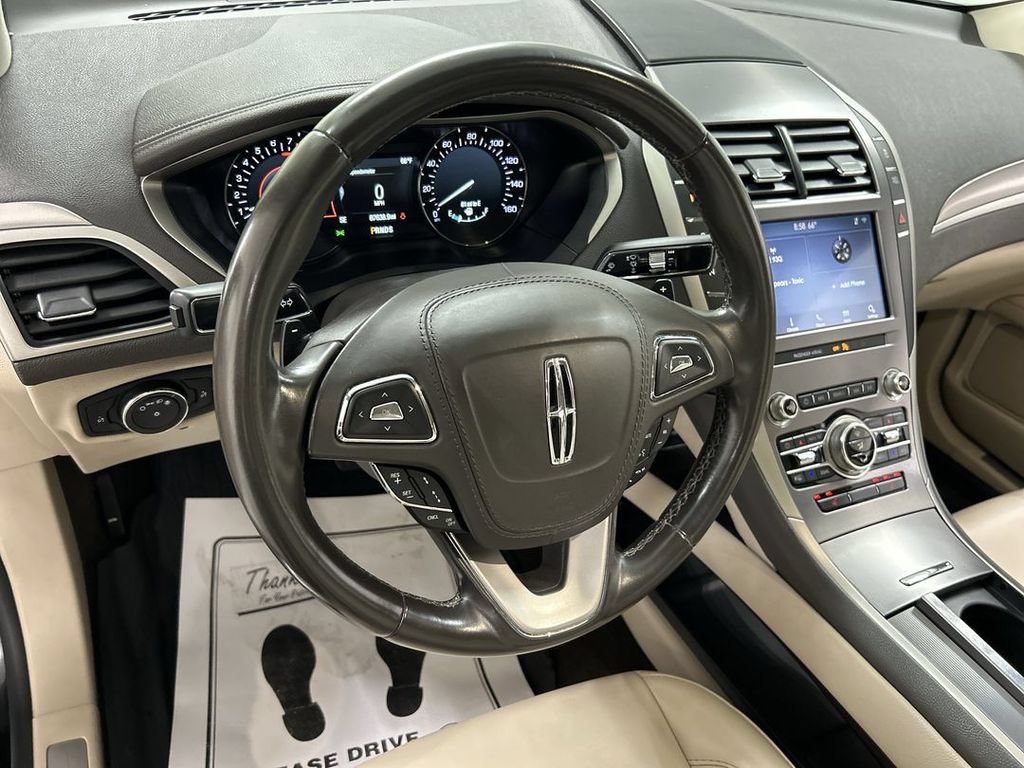 Used 2020 Lincoln MKZ AWD image 4
