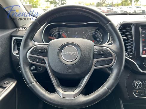 Used 2019 Jeep Cherokee Limited AWD/4WD image 19