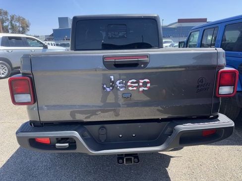 Used 2021 Jeep Gladiator Sport AWD/4WD image 5