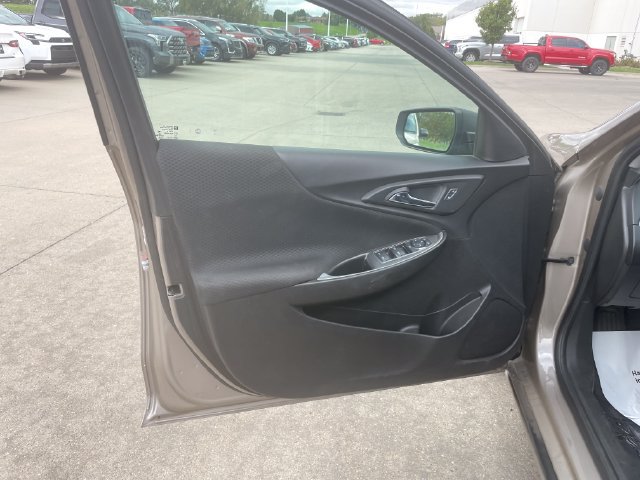Used 2024 Chevrolet Malibu LS FWD image 20