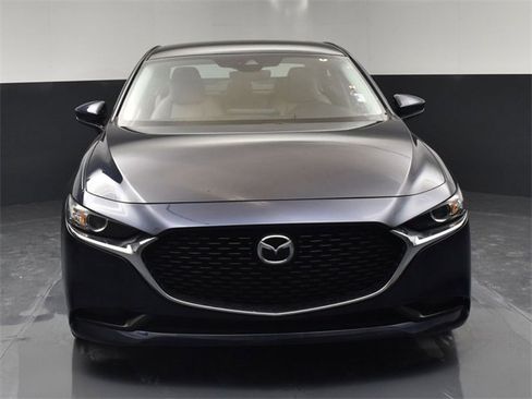 Used 2019 MAZDA MAZDA3 Sedan w/ Select Package image 3
