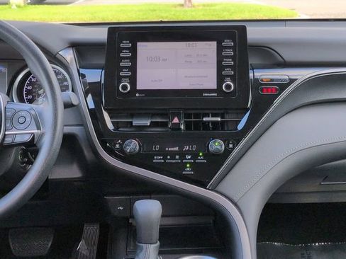 Certified 2022 Toyota Camry LE FWD image 17