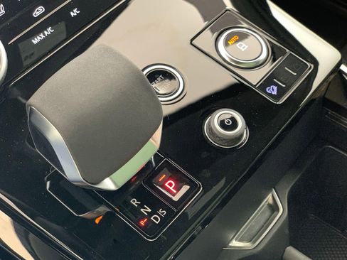 Certified 2023 Land Rover Range Rover Sport SE Dynamic image 17