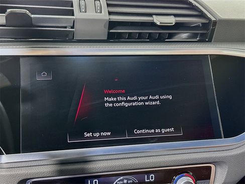 Used 2025 Audi Q3 2.0T Premium Plus w/ Premium Plus Package image 13