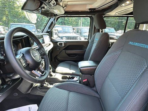 Used 2024 Jeep Wrangler Unlimited Rubicon 4xe w/ Safety Group AWD/4WD image 14