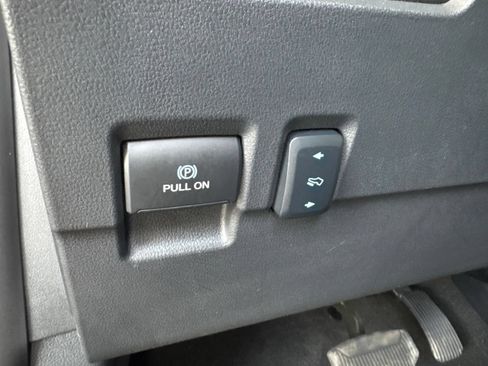 Used 2024 Ford F250 Lariat w/ Lariat Ultimate Package AWD/4WD image 16