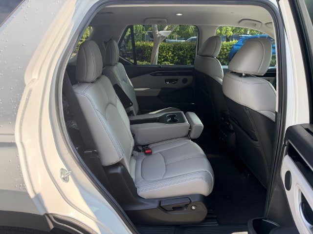 Certified 2025 Honda Pilot EX-L image 19