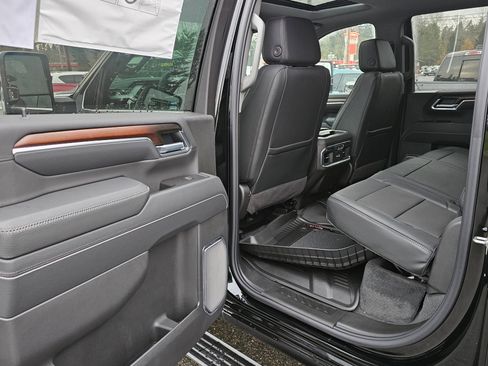 New 2026 GMC Sierra 2500 Denali w/ Denali Reserve Package image 14