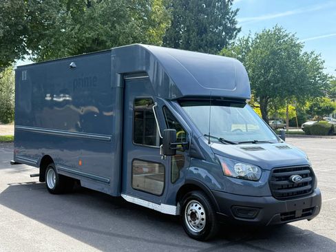Used 2022 Ford Transit 350 DRW RWD image 8