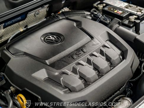 Used 2019 Volkswagen Beetle 2.0T Final Edition SEL image 39