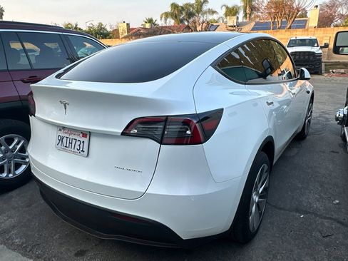 Used 2023 Tesla Model Y Long Range image 5