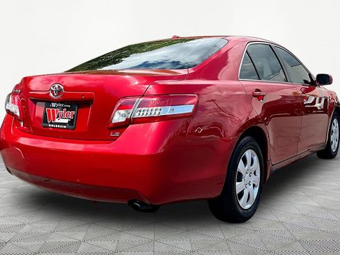 Used 2011 Toyota Camry LE FWD image 6