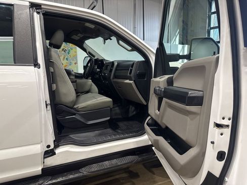 Used 2017 Ford F350 XL w/ Power Equipment Group AWD/4WD image 59