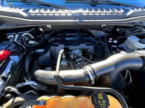 Certified 2018 Ford F150 XLT image 9