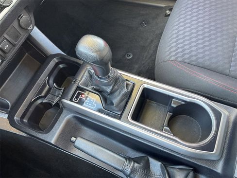 Certified 2021 Toyota Tacoma SR5 image 21