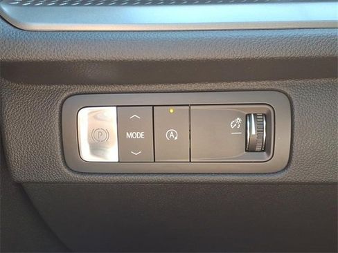 New 2026 Chevrolet Traverse LT w/ Sun and Wheel Package image 14