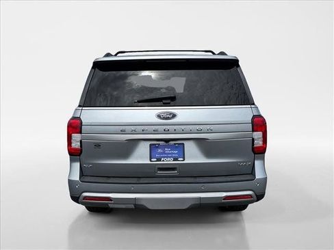 Certified 2024 Ford Expedition Max XLT image 5