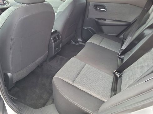 Used 2023 Nissan Rogue SV image 22