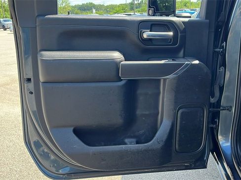 Used 2020 Chevrolet Silverado 2500 LTZ image 31