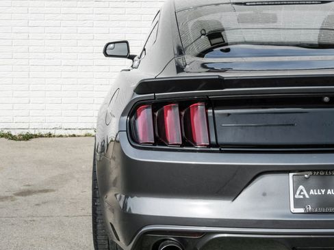 Used 2017 Ford Mustang GT w/ GT Performance Package image 39