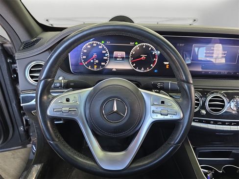Used 2020 Mercedes-Benz S 560 Sedan image 12