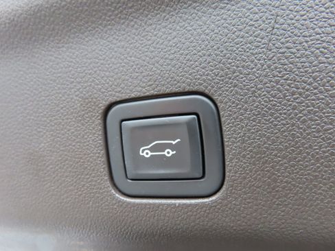 Used 2021 Chevrolet Tahoe Z71 w/ Rear Media and Nav Package AWD/4WD image 38