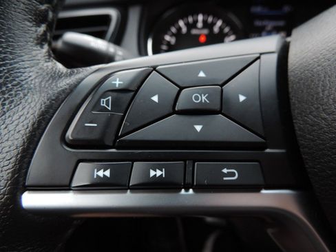 Used 2020 Nissan Rogue SL w/ Premium Package image 28