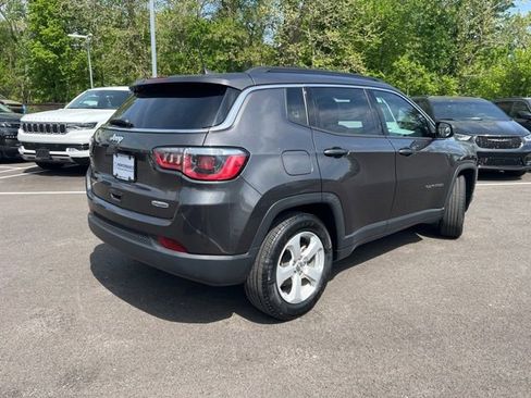 Used 2017 Jeep Compass Latitude w/ Popular Equipment Group FWD image 20