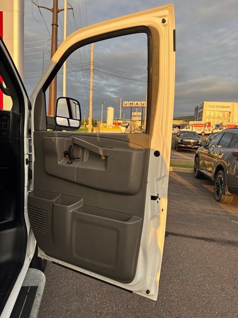 Used 2025 Chevrolet Express 2500 w/ Driver Convenience Package RWD image 12