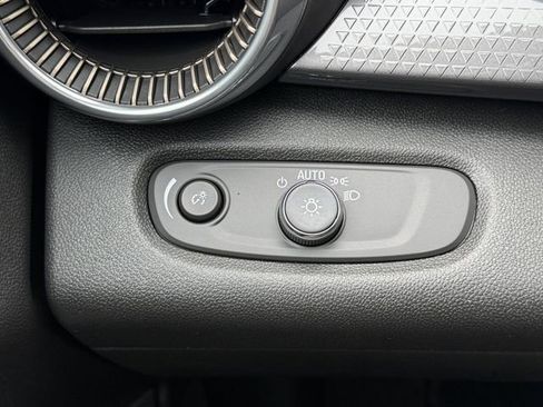 New 2026 Chevrolet Trax ACTIV FWD image 18