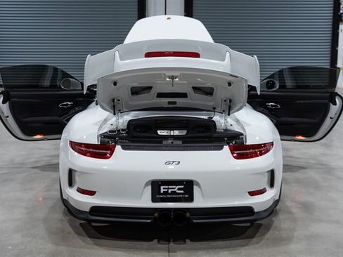 Used 2014 Porsche 911 GT3 RWD image 38