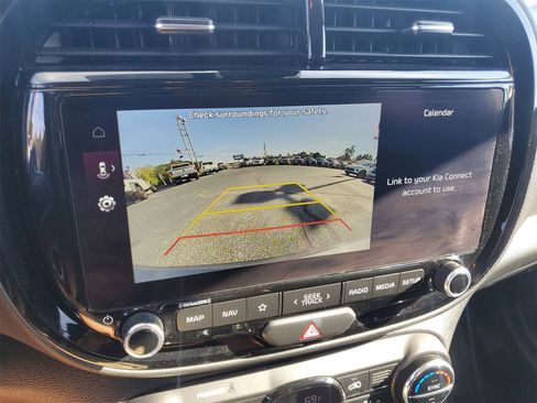 Used 2024 Kia Soul S image 18