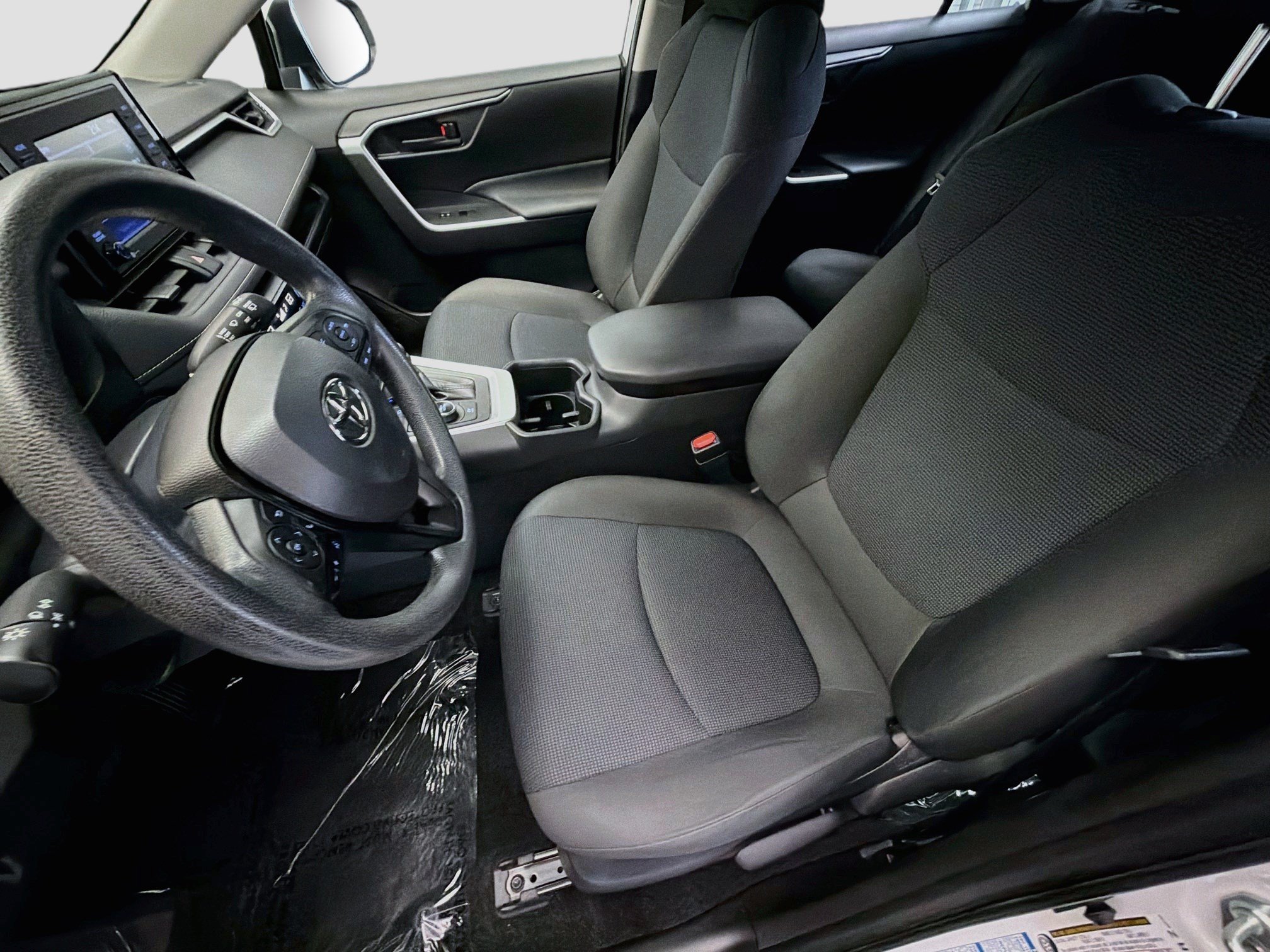 Used 2022 Toyota RAV4 LE AWD/4WD image 11
