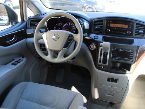 Used 2015 Nissan Quest S image 15