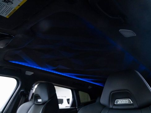 Used 2023 BMW XM image 17