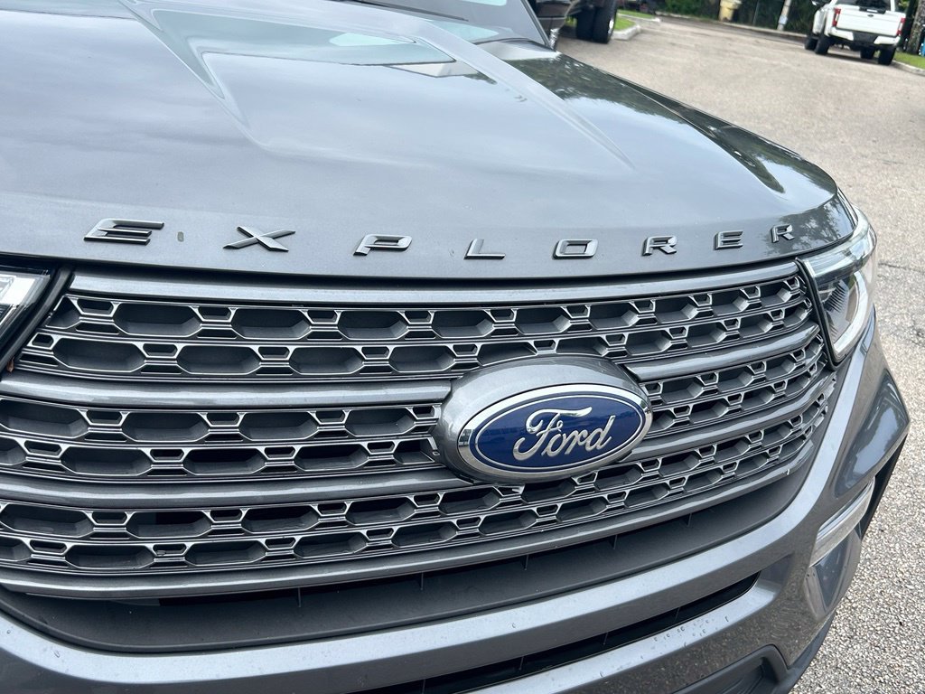 Used 2023 Ford Explorer XLT w/ Equipment Group 202A RWD image 19